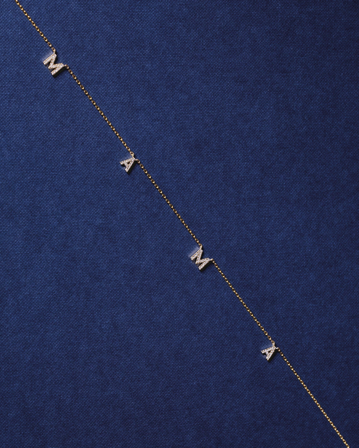 Mama Necklace w. Diamonds (White Gold)