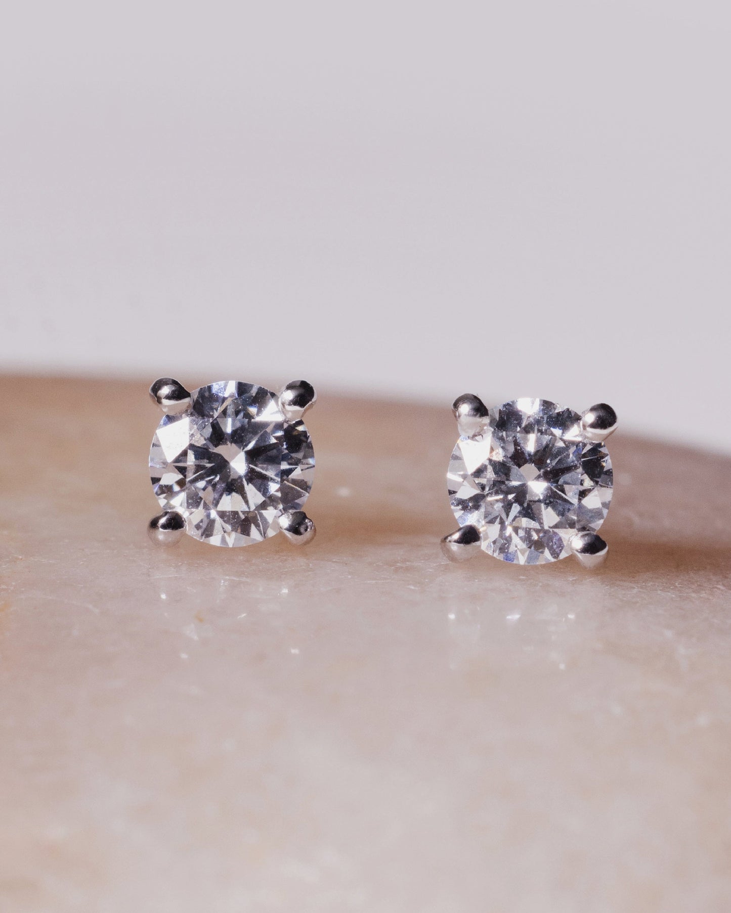 Solitaire Diamond Ear Studs (Yellow Gold)