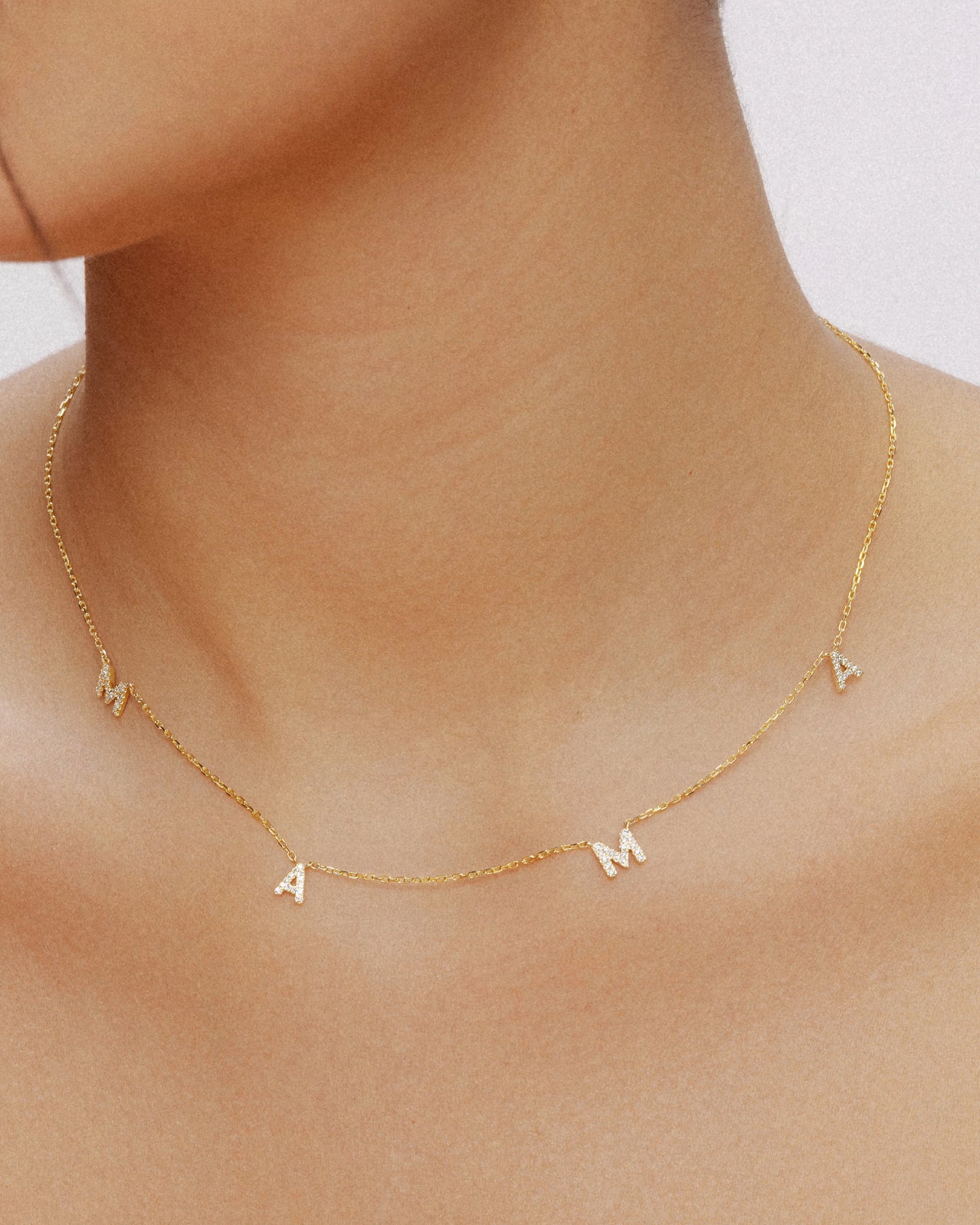 Mama Necklace w. Diamonds (White Gold)