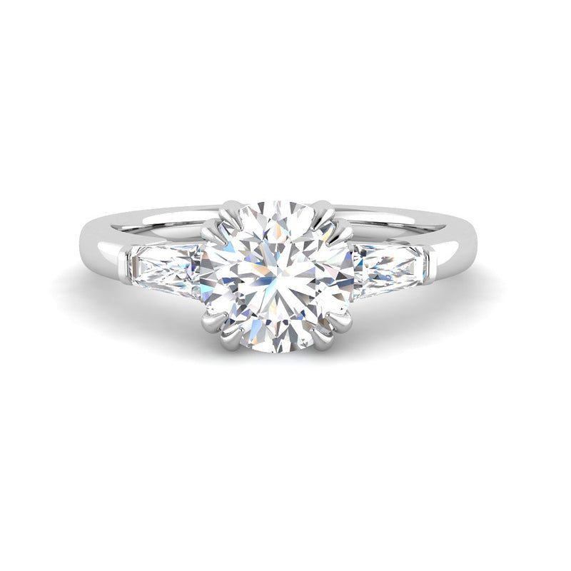 Round Solitaire w. Tapered Baguettes (White Gold)