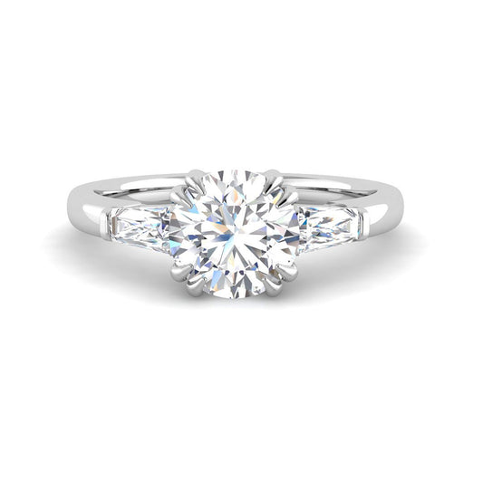 Round Solitaire w. Tapered Baguettes (White Gold)
