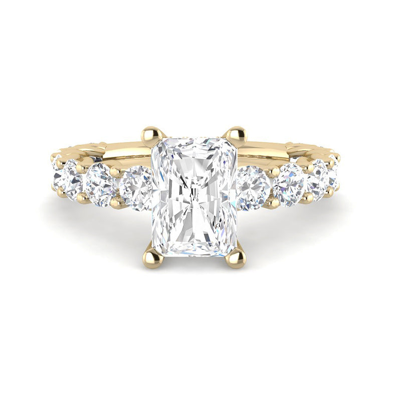 Emerald Cut w. Shared Prong Band and Hidden Halo (Yellow Gold)