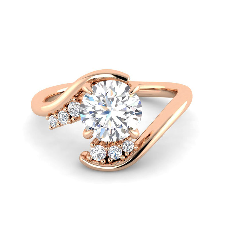 Round Solitaire w. Curved Band and Graduated Side Stones (Rose Gold)